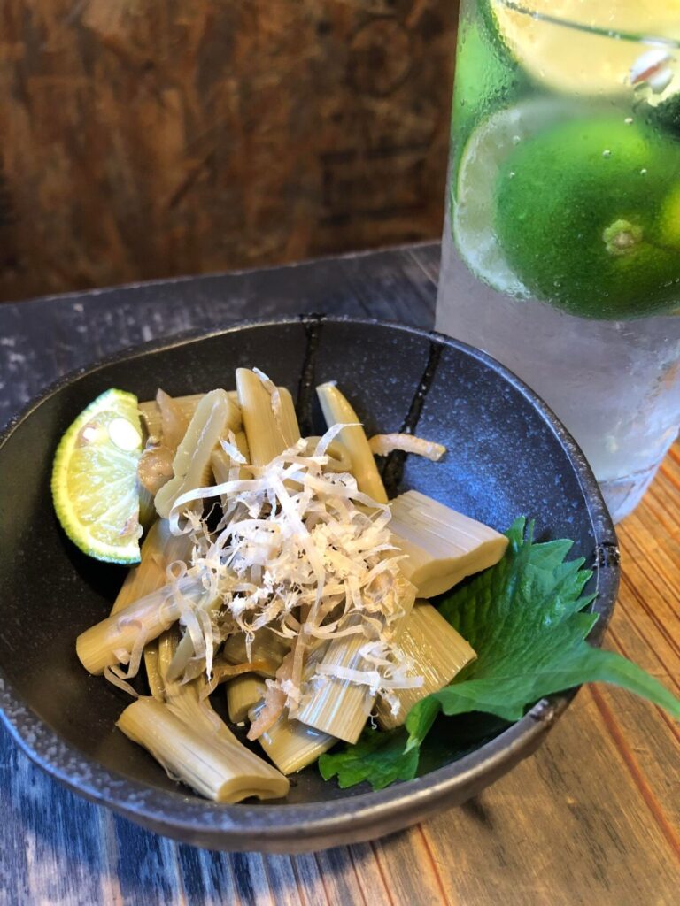 いたどりの醤油漬け