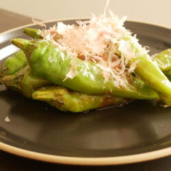 とうがらしだけど辛くない！暑い夏にたくさん食べたい甘長とうがらし