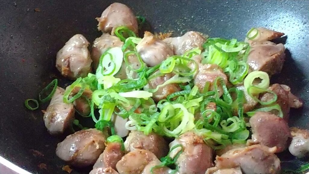 青ねぎと砂肝の炒め物