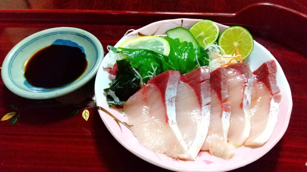 すだちぶりの刺身